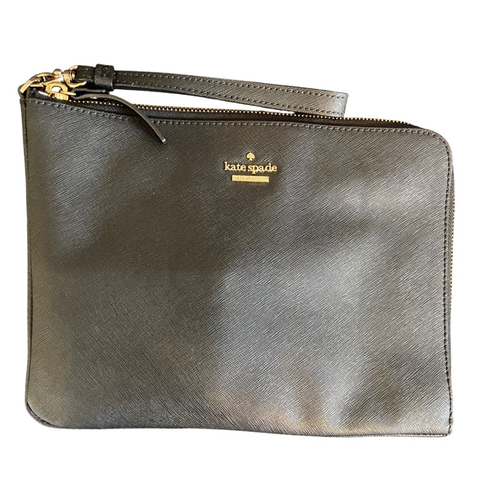 Kate Spade Everpurse Charging Wristlet Clutch Black Saffiano Leather Gold Tone